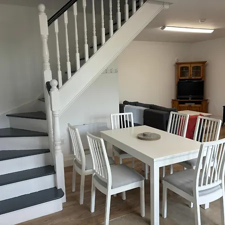 Alderton * カーロー